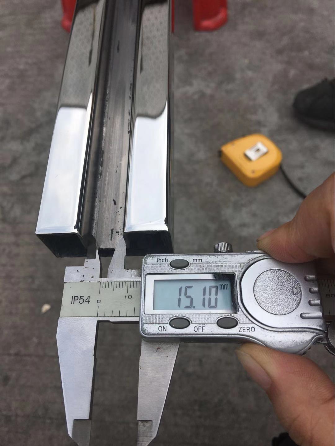 必赢登陆入口镜面矩型凹槽管1.jpg