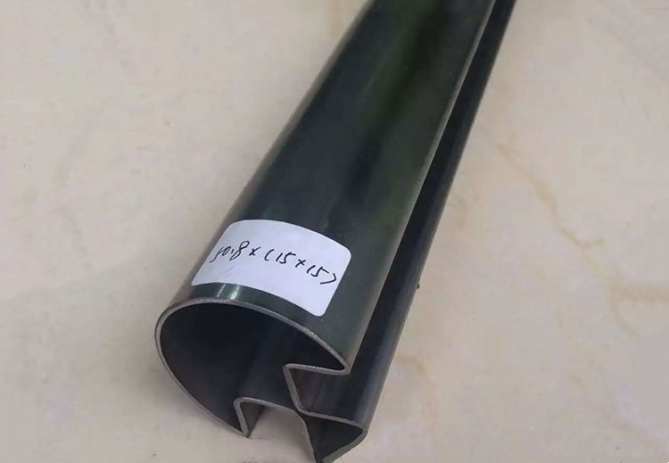 90°度必赢登陆入口夹玻璃异型管
